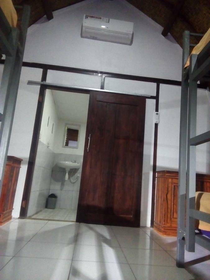 Bale Hostel Kuta  Екстер'єр фото