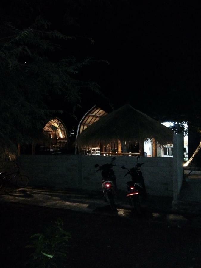 Bale Hostel Kuta  Екстер'єр фото